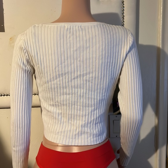 Full Tilt medium crop sweater - Picture 3 of 3